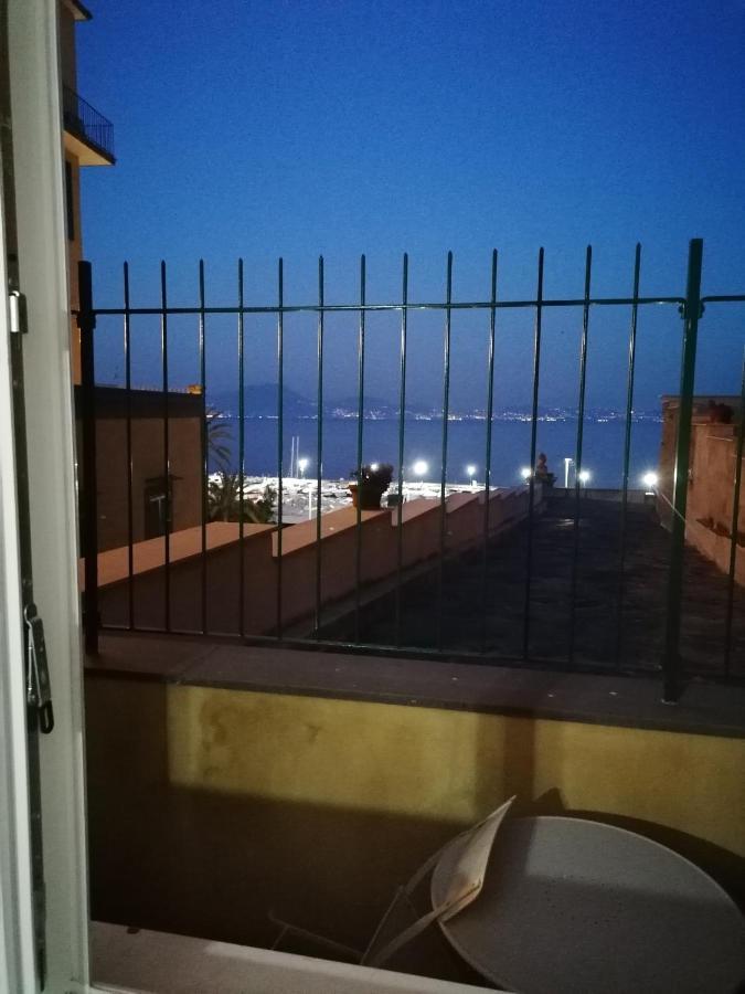 Napoli D'Amare B&B エクステリア 写真